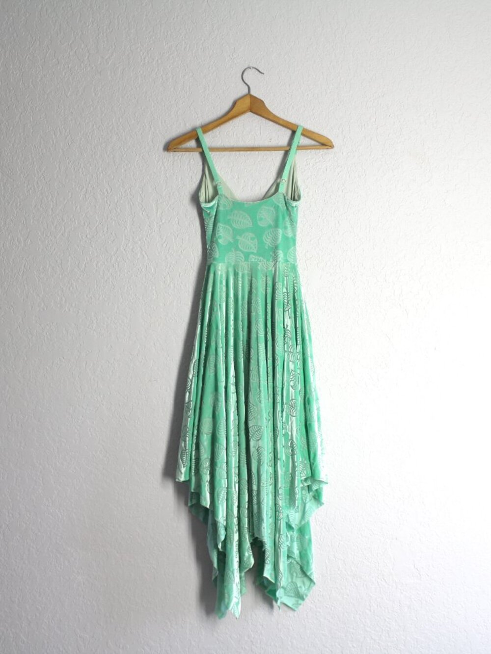 Blackmilk Animal Crossing Green Leaf Burned Velvet Handkerchief Dress Size XS - Picture 3 of 11